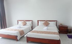 Rose Hotel
